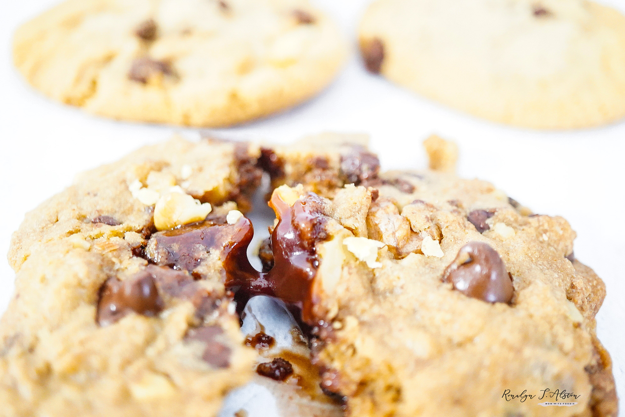 moist walnut and chocolate chip cookies