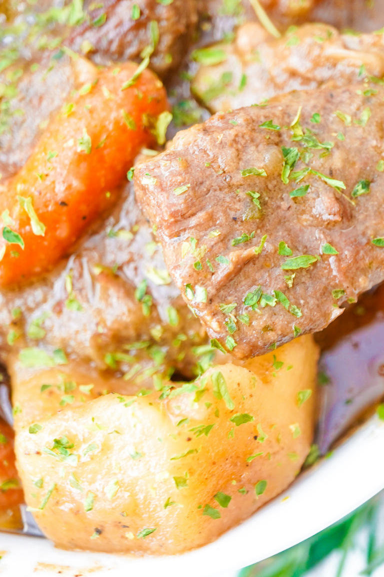 How To Make slow-cooked pot roast(Video)
