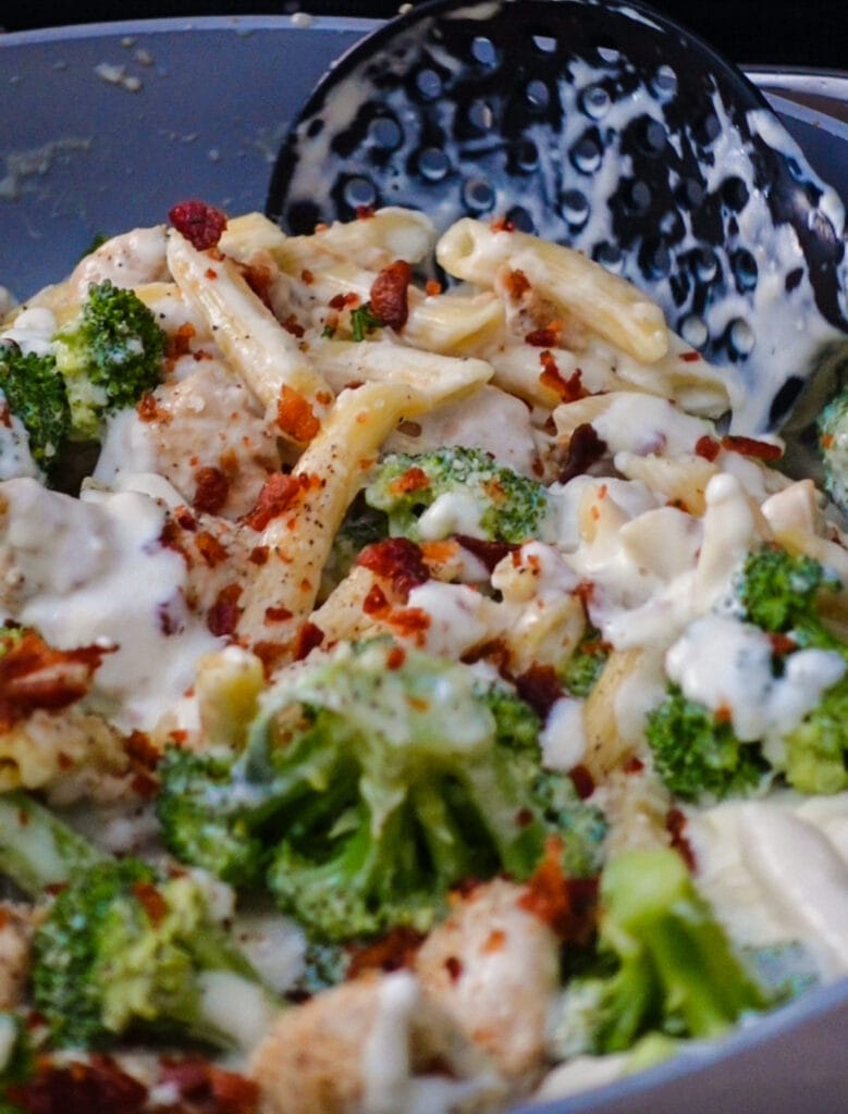 Chicken and broccoli pasta