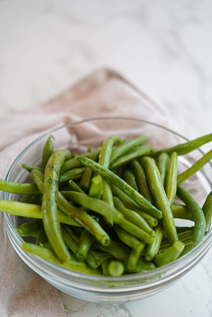 Green-beans-in-bowl